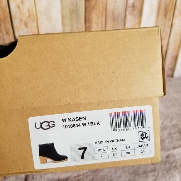 UGG Kasen Suede Bootie - Picture 9 of 9